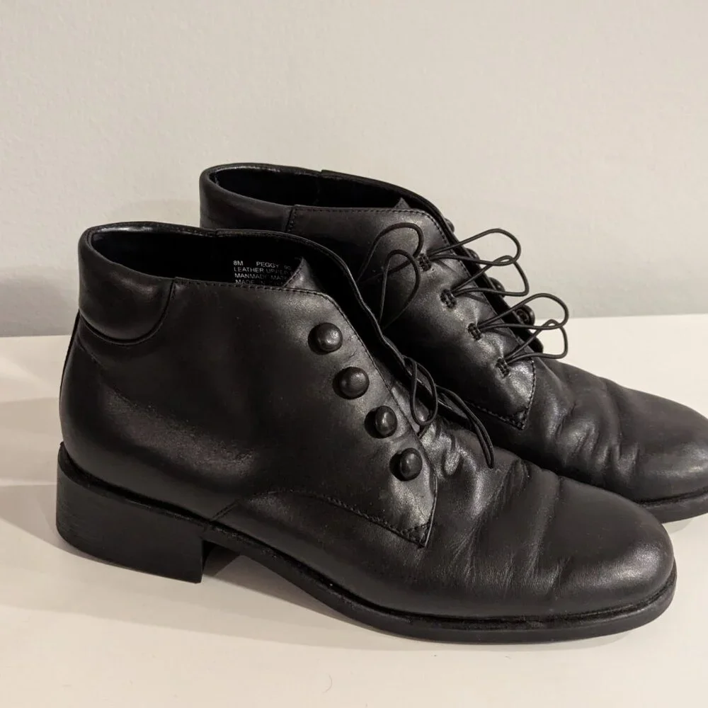 St. John's Bay Peggy black patent leather low-heeled ankle boots, women's size 8 - Picture 7 of 8